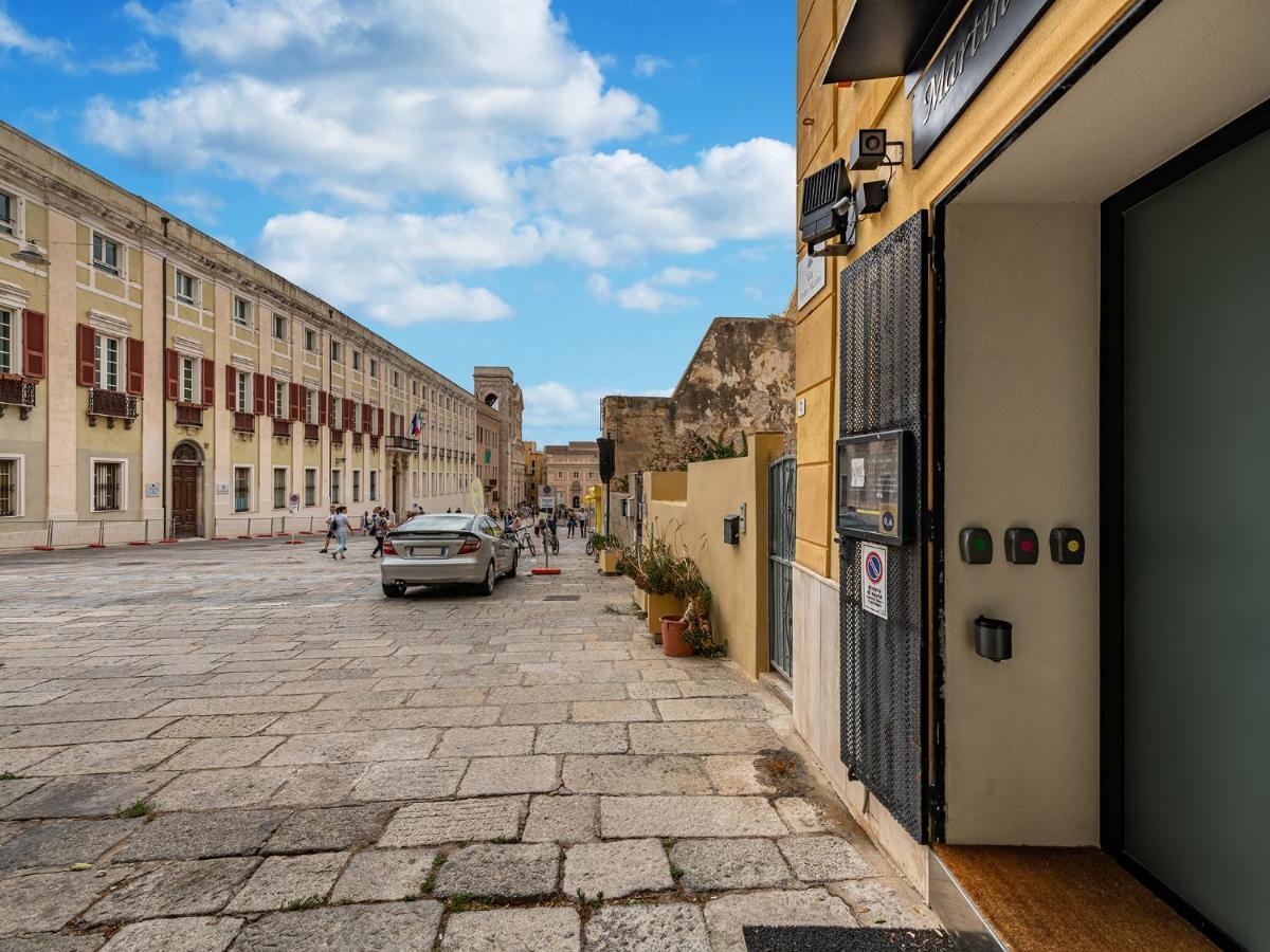 Martini Rooms Castello Кальярі Екстер'єр фото